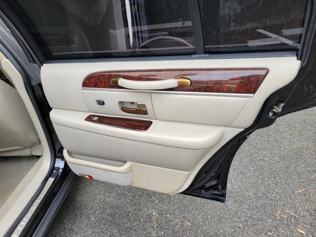 LINCOLN LINCOLN TOWNCAR