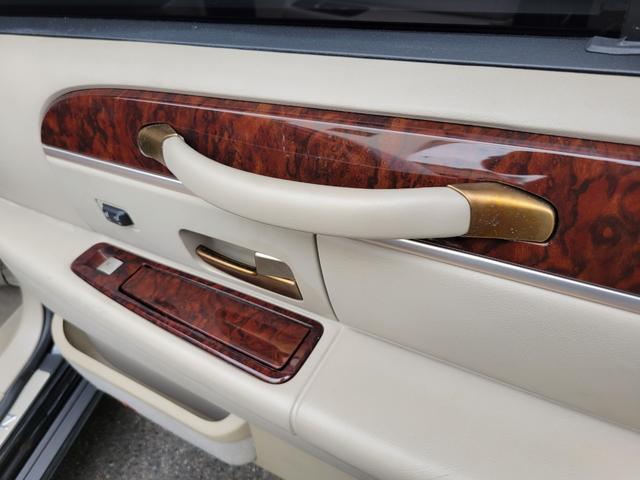 LINCOLN LINCOLN TOWNCAR