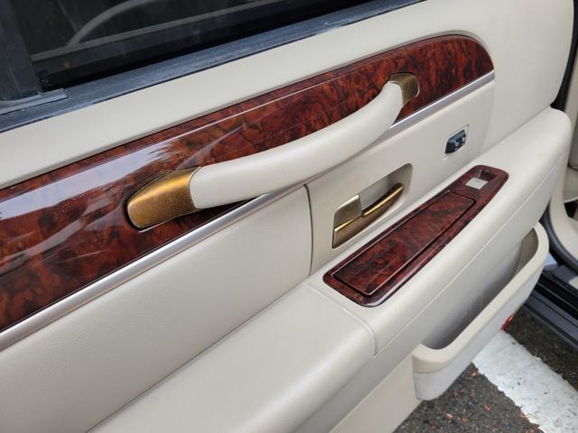 LINCOLN LINCOLN TOWNCAR