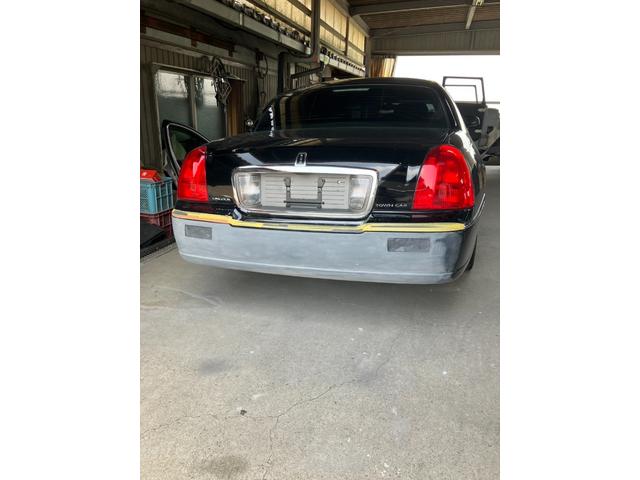 LINCOLN LINCOLN TOWNCAR