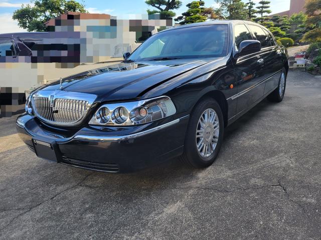 LINCOLN LINCOLN TOWNCAR