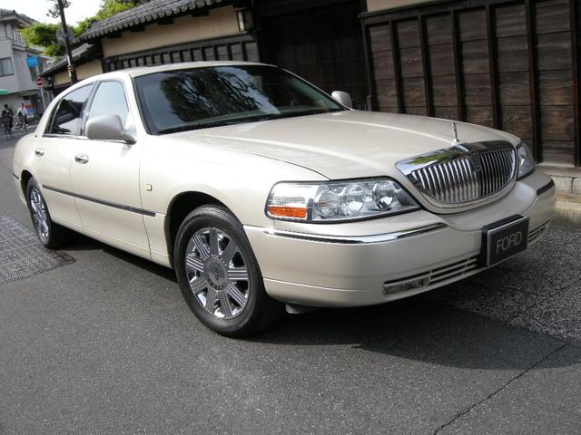 LINCOLN LINCOLN TOWNCAR
