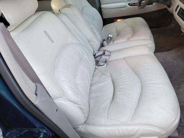 LINCOLN LINCOLN TOWNCAR SIGNATURE