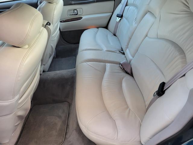 LINCOLN LINCOLN TOWNCAR SIGNATURE