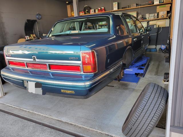 LINCOLN LINCOLN TOWNCAR SIGNATURE