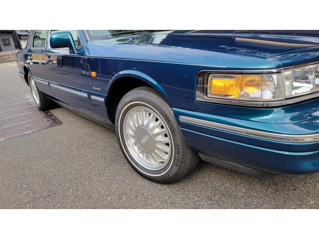 LINCOLN LINCOLN TOWNCAR SIGNATURE