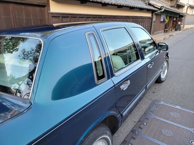 LINCOLN LINCOLN TOWNCAR SIGNATURE