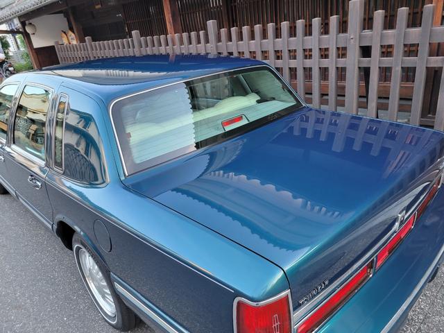 LINCOLN LINCOLN TOWNCAR SIGNATURE