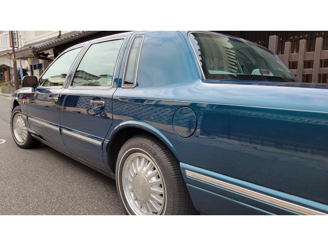 LINCOLN LINCOLN TOWNCAR SIGNATURE