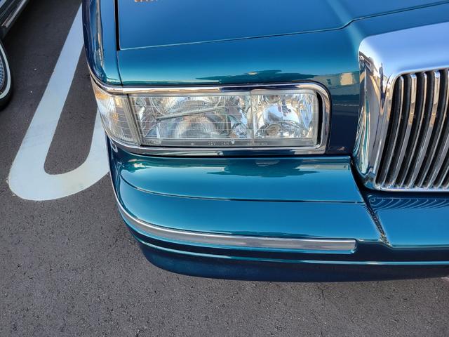 LINCOLN LINCOLN TOWNCAR SIGNATURE