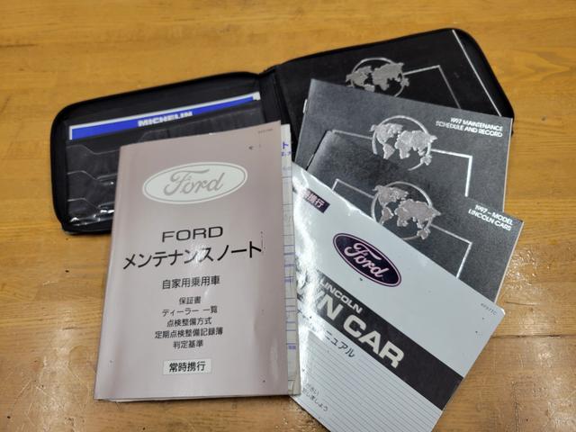 LINCOLN LINCOLN TOWNCAR SIGNATURE