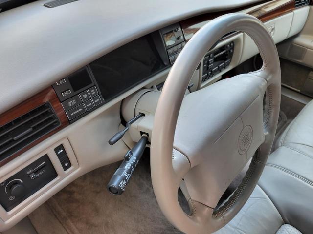 キャデラックコンコース エグゼクティブ 実走46000キロ ディーラー車 整備済み車(5枚目)
