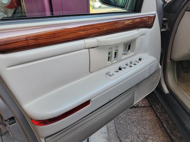 キャデラックコンコース エグゼクティブ 実走46000キロ ディーラー車 整備済み車(11枚目)