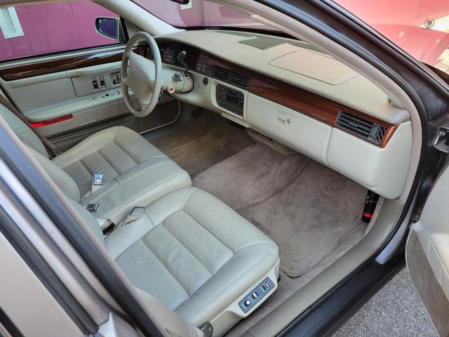 キャデラックコンコース エグゼクティブ 実走46000キロ ディーラー車 整備済み車(13枚目)