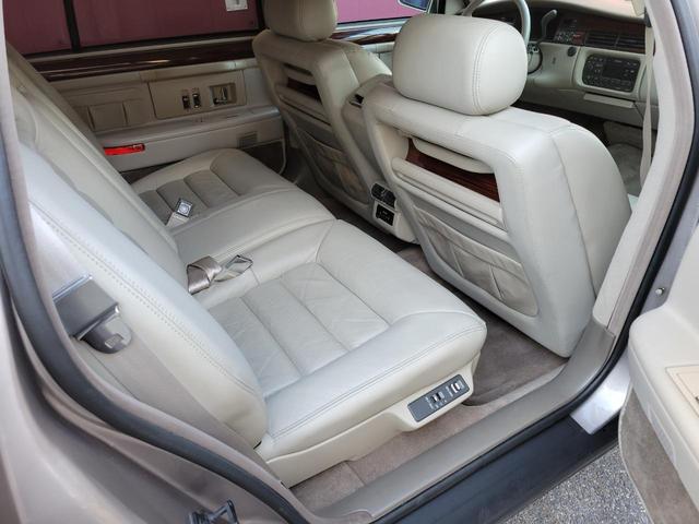 キャデラックコンコース エグゼクティブ 実走46000キロ ディーラー車 整備済み車(20枚目)