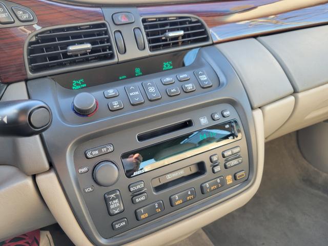 キャデラックドゥビル ＤＨＳ　ナイトビジョン　実走３２０００キロ　２オーナー車　整備済み車（7枚目）