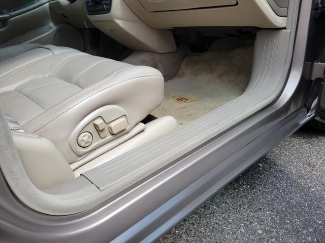 キャデラックドゥビル ＤＨＳ　ナイトビジョン　実走３２０００キロ　２オーナー車　整備済み車（16枚目）