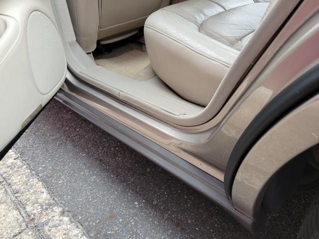 キャデラックドゥビル ＤＨＳ　ナイトビジョン　実走３２０００キロ　２オーナー車　整備済み車（22枚目）