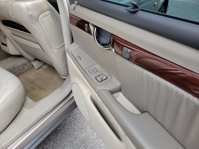 キャデラックドゥビル ＤＨＳ　ナイトビジョン　実走３２０００キロ　２オーナー車　整備済み車（29枚目）