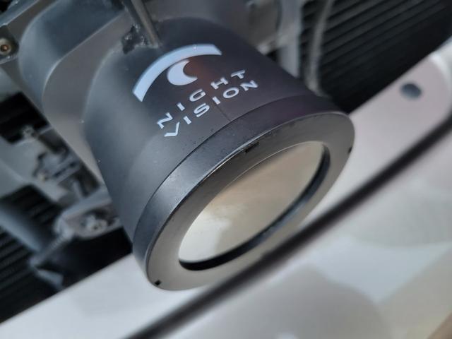 キャデラックドゥビル ＤＨＳ　ナイトビジョン　実走３２０００キロ　２オーナー車　整備済み車（55枚目）