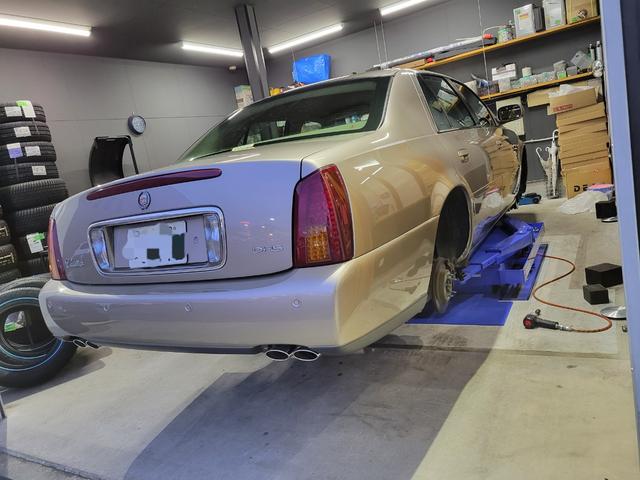 キャデラックドゥビル ＤＨＳ　ナイトビジョン　実走３２０００キロ　２オーナー車　整備済み車（66枚目）