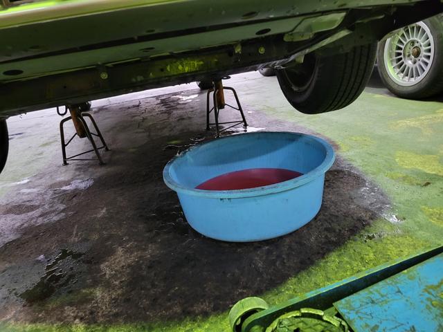 キャデラックドゥビル ＤＨＳ　ナイトビジョン　実走３２０００キロ　２オーナー車　整備済み車（72枚目）