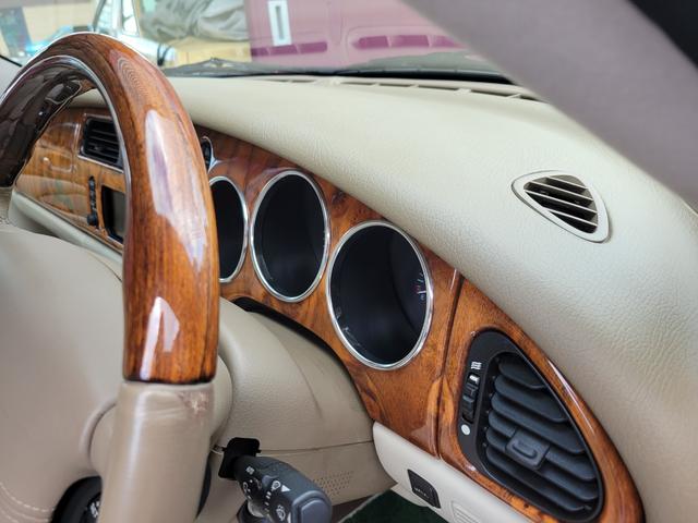 ジャガーその他  XKRコンバーチブルEパック限定車 実走48000キロ(7枚目)