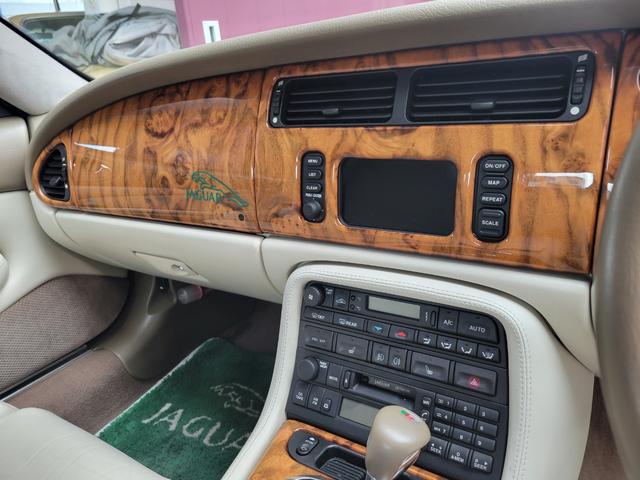 ジャガーその他  XKRコンバーチブルEパック限定車 実走48000キロ(10枚目)