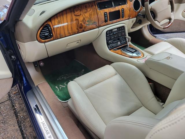 ジャガーその他  XKRコンバーチブルEパック限定車 実走48000キロ(19枚目)