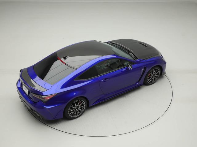 ＲＣ Ｆ カーボンエクステリアパッケージ　ＣＰＯレクサス認定中古車　リアディフューザー　大型ロッカーフィン　フロントスポイラー　Ｆ専用オレンジブレーキキャリパー　ヘルスブライト（抗菌　抗ウイルス）施工済み（6枚目）