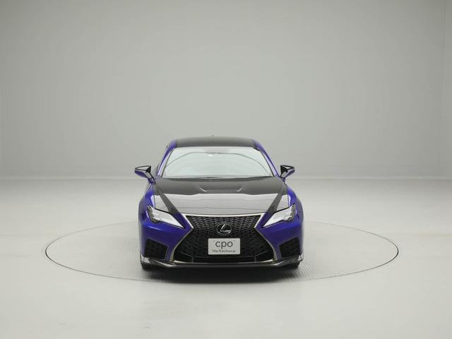 ＲＣ Ｆ カーボンエクステリアパッケージ　ＣＰＯレクサス認定中古車　リアディフューザー　大型ロッカーフィン　フロントスポイラー　Ｆ専用オレンジブレーキキャリパー　ヘルスブライト（抗菌　抗ウイルス）施工済み（8枚目）