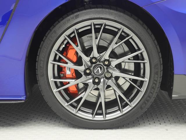 ＲＣ Ｆ カーボンエクステリアパッケージ　ＣＰＯレクサス認定中古車　リアディフューザー　大型ロッカーフィン　フロントスポイラー　Ｆ専用オレンジブレーキキャリパー　ヘルスブライト（抗菌　抗ウイルス）施工済み（19枚目）