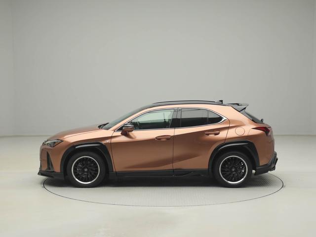 ＵＸ ＵＸ３００ｈ　Ｆスポーツ　ＣＰＯレクサス認定中古車　ＴＲＤフルエアロ　ルーフレール　シートベンチレーション　カラーヘッドアップディスプレイ　パノラミックビューモニター　ドライブレコーダー（3枚目）