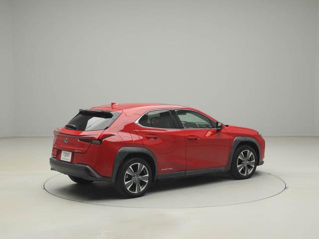 UX UX300e バージョンL CPOレクサス認定中古車 ムーンルーフ ブラインドスポットモニター カラーヘッドアップディスプレイ パノラミックビューモニター おくだけ充電(6枚目)