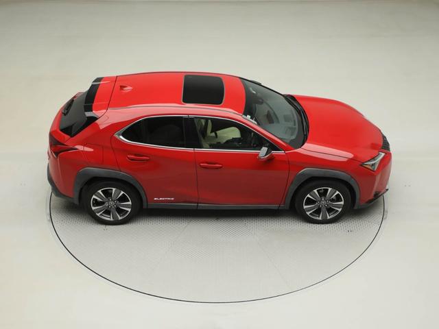 UX UX300e バージョンL CPOレクサス認定中古車 ムーンルーフ ブラインドスポットモニター カラーヘッドアップディスプレイ パノラミックビューモニター おくだけ充電(24枚目)