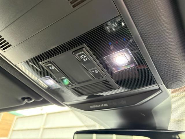 Ｔ－ロック ＴＤＩ　４モーション　ブラックスタイル　登録済未使用車　ＩＱライト　ＡＣＣ　トラベルアシスト　デジタルメーター　Ａｐｐ－Ｃｏｎｎｅｃｔ　ワイヤレスチャージ　電動リヤゲート　ブラックルーフ　障害物センサー　ブラインドスポット　新車保証継承（42枚目）