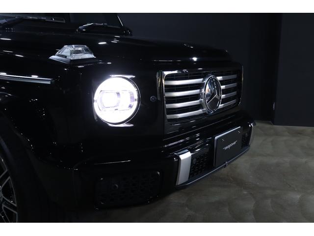 Ｇクラス Ｇ４５０ｄ　ローンチエディション限定車　マヌファクトューアプログラムプラス　ボディー同色スペアタイヤリング　ドライビングアシスタンスパッケージ　チタニウムグレーナッパレザー（ダイヤモンドステッチ入り）ＭＢＵＸナビ　キーレスゴー（10枚目）