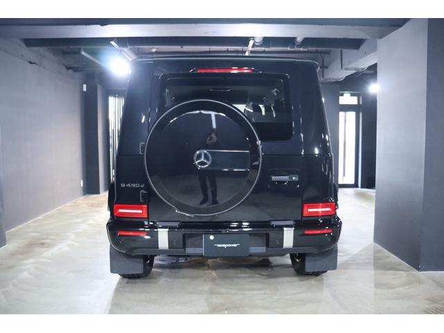 Ｇクラス Ｇ４５０ｄ　ローンチエディション限定車　マヌファクトューアプログラムプラス　ボディー同色スペアタイヤリング　ドライビングアシスタンスパッケージ　チタニウムグレーナッパレザー（ダイヤモンドステッチ入り）ＭＢＵＸナビ　キーレスゴー（15枚目）