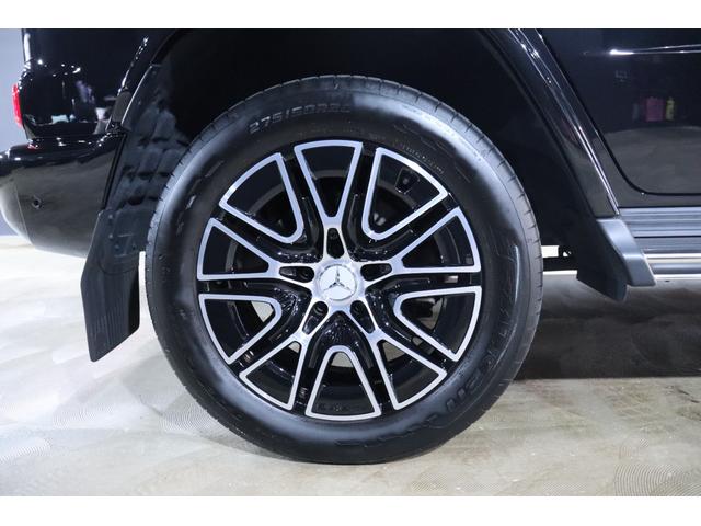 Ｇクラス Ｇ４５０ｄ　ローンチエディション限定車　マヌファクトューアプログラムプラス　ボディー同色スペアタイヤリング　ドライビングアシスタンスパッケージ　チタニウムグレーナッパレザー（ダイヤモンドステッチ入り）ＭＢＵＸナビ　キーレスゴー（19枚目）