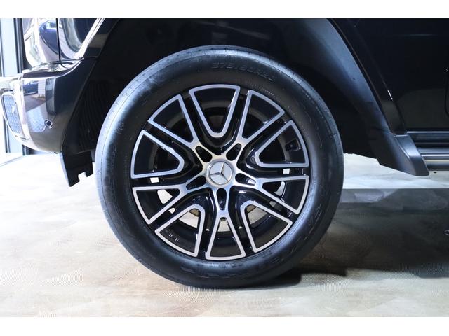 Ｇクラス Ｇ４５０ｄ　ローンチエディション限定車　マヌファクトューアプログラムプラス　ボディー同色スペアタイヤリング　ドライビングアシスタンスパッケージ　チタニウムグレーナッパレザー（ダイヤモンドステッチ入り）ＭＢＵＸナビ　キーレスゴー（21枚目）