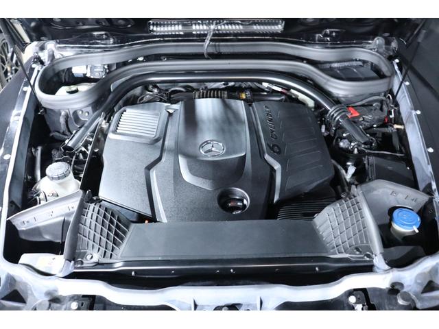 Ｇクラス Ｇ４５０ｄ　ローンチエディション限定車　マヌファクトューアプログラムプラス　ボディー同色スペアタイヤリング　ドライビングアシスタンスパッケージ　チタニウムグレーナッパレザー（ダイヤモンドステッチ入り）ＭＢＵＸナビ　キーレスゴー（22枚目）