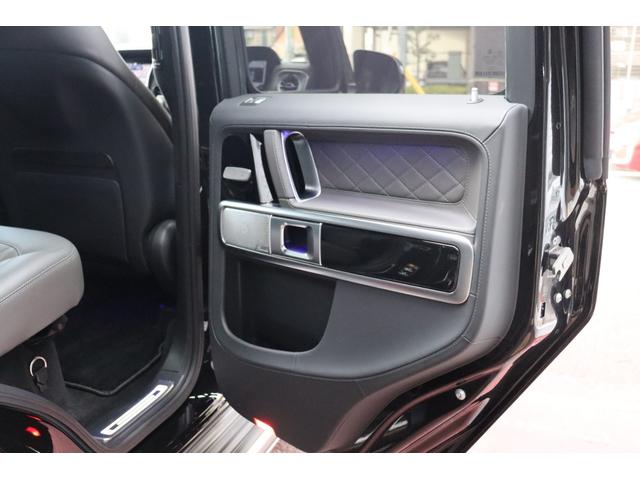 Ｇクラス Ｇ４５０ｄ　ローンチエディション限定車　マヌファクトューアプログラムプラス　ボディー同色スペアタイヤリング　ドライビングアシスタンスパッケージ　チタニウムグレーナッパレザー（ダイヤモンドステッチ入り）ＭＢＵＸナビ　キーレスゴー（33枚目）