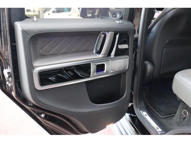 Ｇクラス Ｇ４５０ｄ　ローンチエディション限定車　マヌファクトューアプログラムプラス　ボディー同色スペアタイヤリング　ドライビングアシスタンスパッケージ　チタニウムグレーナッパレザー（ダイヤモンドステッチ入り）ＭＢＵＸナビ　キーレスゴー（44枚目）