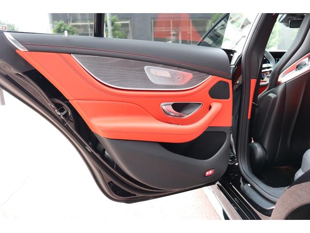 GT 4ドアクーペ 53 4マチック+ AMGダイナミックプラスパッケージ ガラススライディングルーフ Burmesterサラウンドサウンドシステム メモリー付きパワーシート アンビエントライト フットトランクオープナー シートヒーター(31枚目)