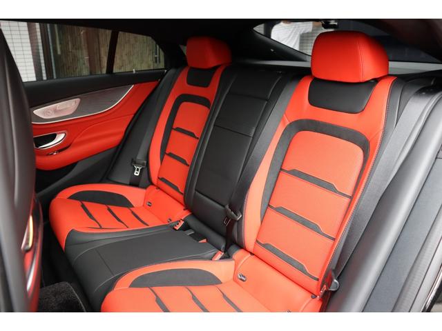 GT 4ドアクーペ 53 4マチック+ AMGダイナミックプラスパッケージ ガラススライディングルーフ Burmesterサラウンドサウンドシステム メモリー付きパワーシート アンビエントライト フットトランクオープナー シートヒーター(34枚目)