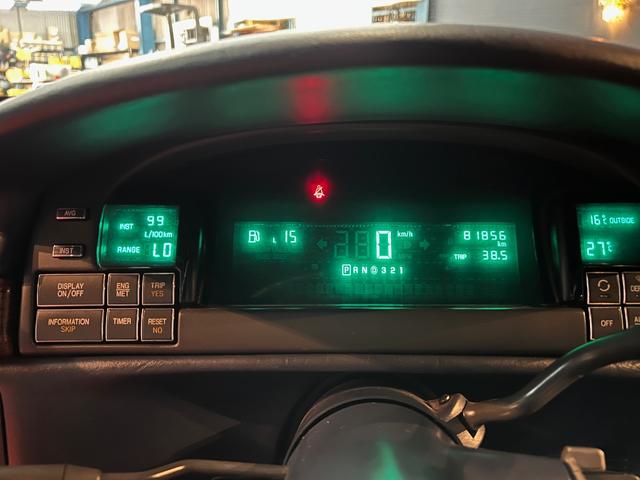 キャデラックコンコース ベースグレード　ディーラー車　ベンチシート　コラムシフト　純正ホイール　ＥＴＣ　パワーシート　ヘッドライトＮＥＷ　ホワイトリボンタイヤＮＥＷ　紺本革シート　パワーウインドモーター全ドア新品交換済（9枚目）