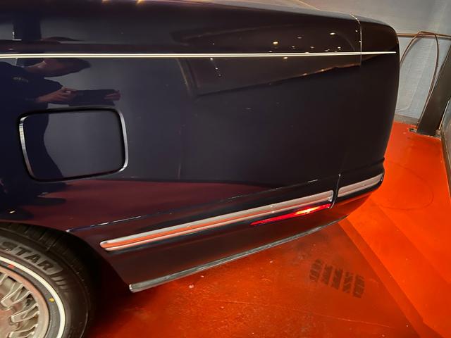 キャデラックコンコース ベースグレード　ディーラー車　ベンチシート　コラムシフト　純正ホイール　ＥＴＣ　パワーシート　ヘッドライトＮＥＷ　ホワイトリボンタイヤＮＥＷ　紺本革シート　パワーウインドモーター全ドア新品交換済（15枚目）