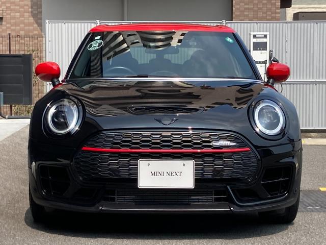 ＭＩＮＩ ジョンクーパーワークスクラブマンエッセンシャルトリム　デジタルパッケージ・フロント席シートヒーター・ＡＣＣ・前後ドラレコ・ＭＩＮＩ認定中古車（２年保証・走行距離無制限）（ミッドナイト・ブラック）（2枚目）