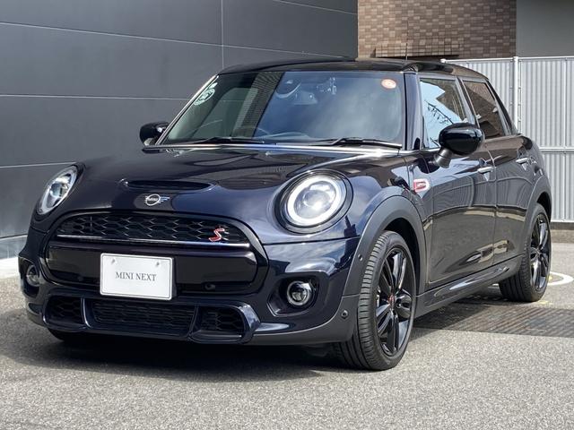 ＭＩＮＩ クーパーＳ　ＪＣＷパッケージ・ＨＤＤナビ・ＡＣＣ・レザレットシート・ＭＩＮＩ認定中古車（２年保証・走行距離無制限）（エニグマティック・ブラック）（7枚目）