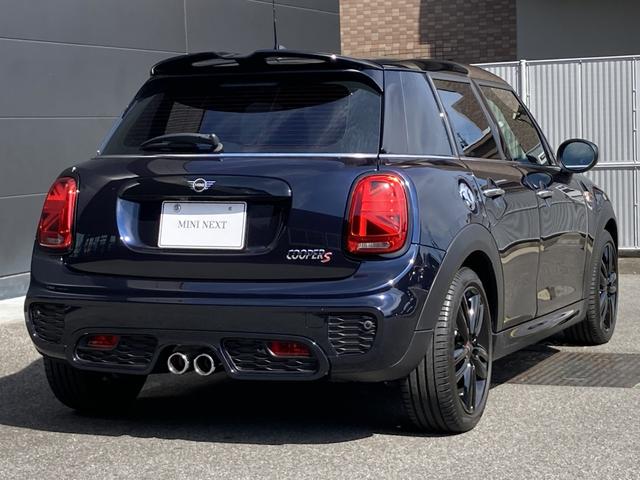 ＭＩＮＩ クーパーＳ　ＪＣＷパッケージ・ＨＤＤナビ・ＡＣＣ・レザレットシート・ＭＩＮＩ認定中古車（２年保証・走行距離無制限）（エニグマティック・ブラック）（8枚目）